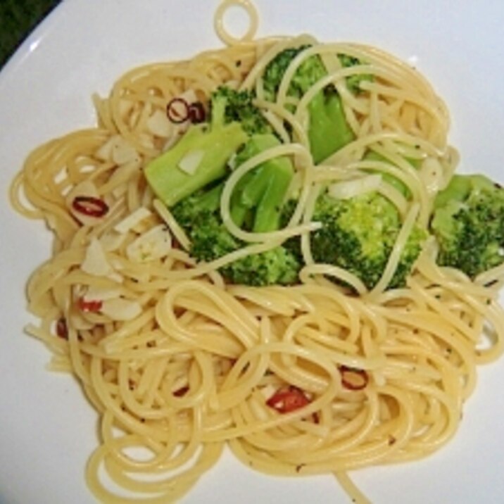 簡単ランチ ブロッコリー ガーリックパスタ レシピ 作り方 By Kotatsu 楽天レシピ 簡単ランチ ブロッコリー ガーリックパスタ レシピ 作り方 By Kotatsu 楽天レシピ